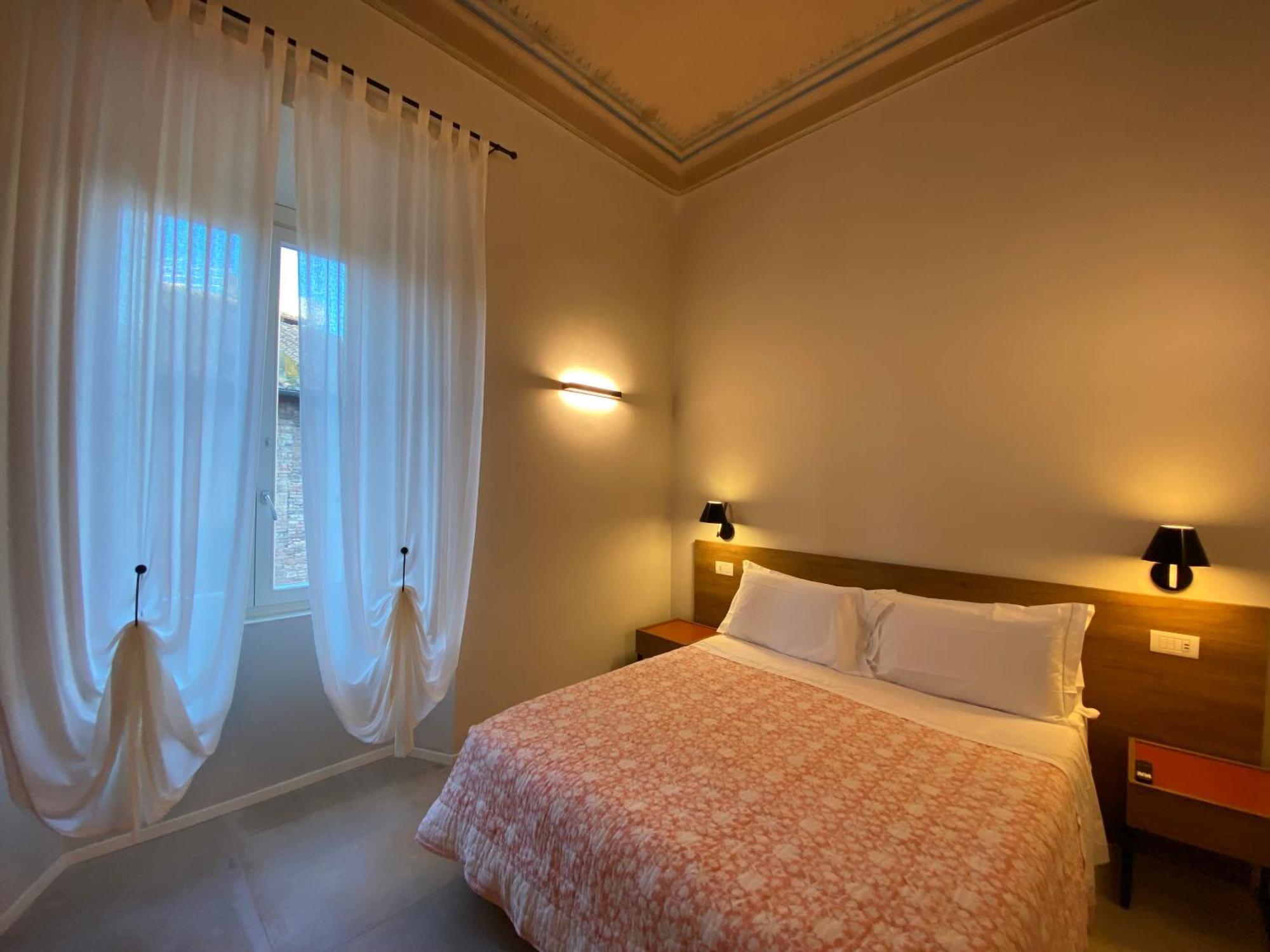 Amirooms Affittacamere Сієна Екстер'єр фото